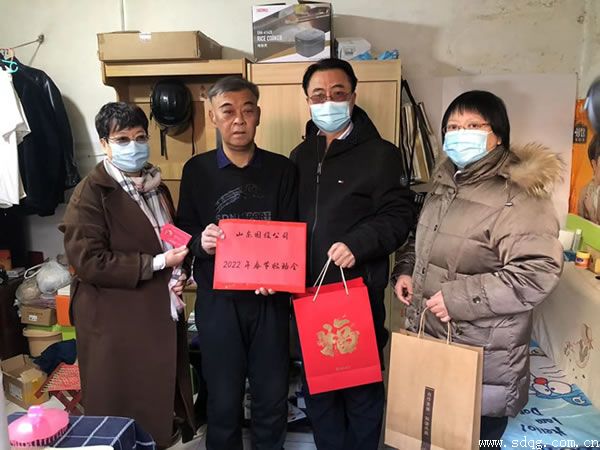 春節慰問祝福深,歲寒情濃暖人心