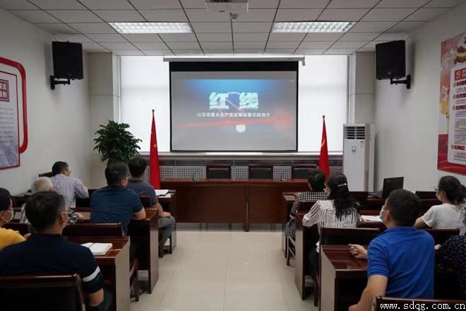 輕工供銷公司開展“一把手”講安全暨“安全生產月”宣傳活動