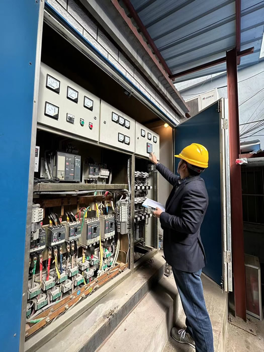 在崗1分鐘,責任60秒 ——致敬輕工供銷最美勞動者