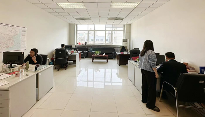 在崗1分鐘,責任60秒 ——致敬輕工供銷最美勞動者