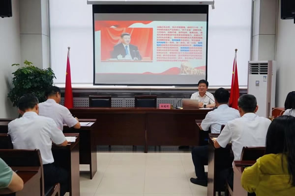 劉冠明到輕工供銷公司講授專題黨課