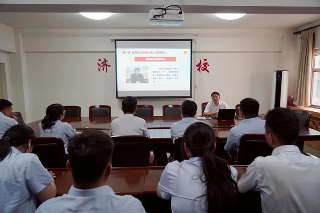 輕工供銷公司組織“青春當有為 建功新時代”青年員工主題教育活動