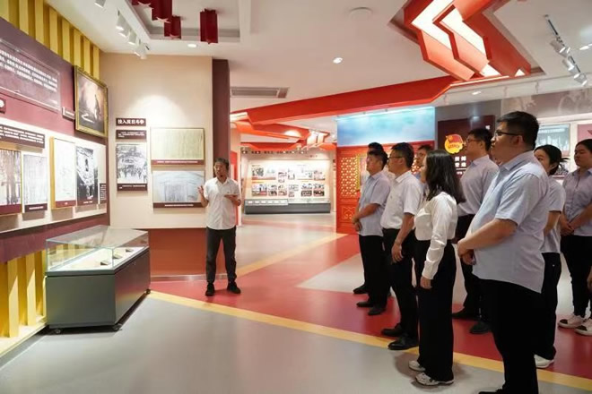 輕工供銷公司組織“青春當有為 建功新時代”青年員工主題教育活動