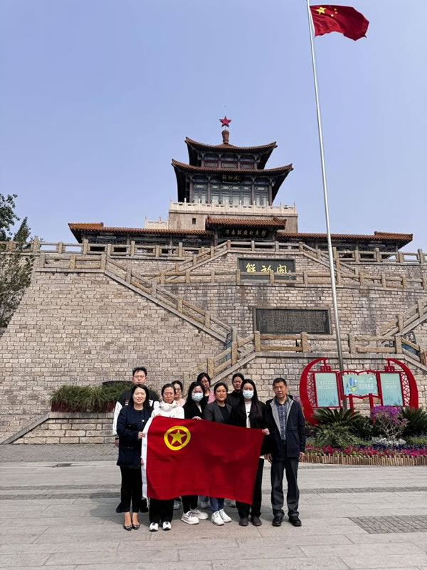 輕工供銷公司組織開展“矢志不渝跟黨走，激揚青春擔(dān)使命”“五四”青年節(jié)活動